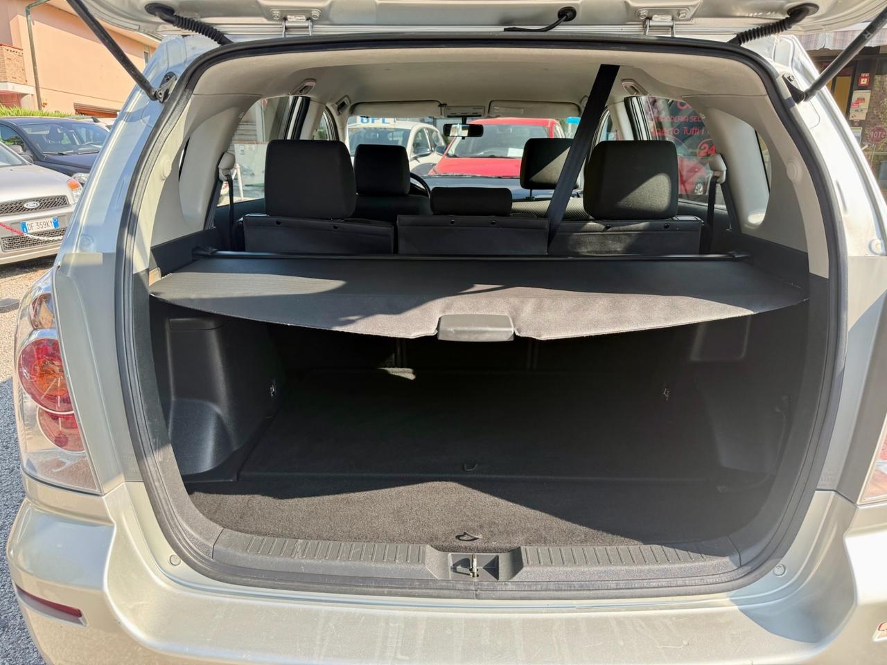 Toyota Corolla Verso 1.8 Ok NEOPATENTATI