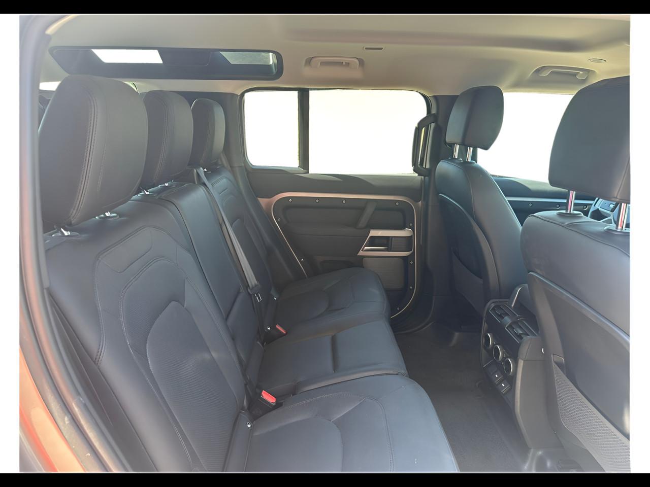 LAND ROVER Defender 110 3.0d i6 mhev SE awd 200cv auto 7 p.ti