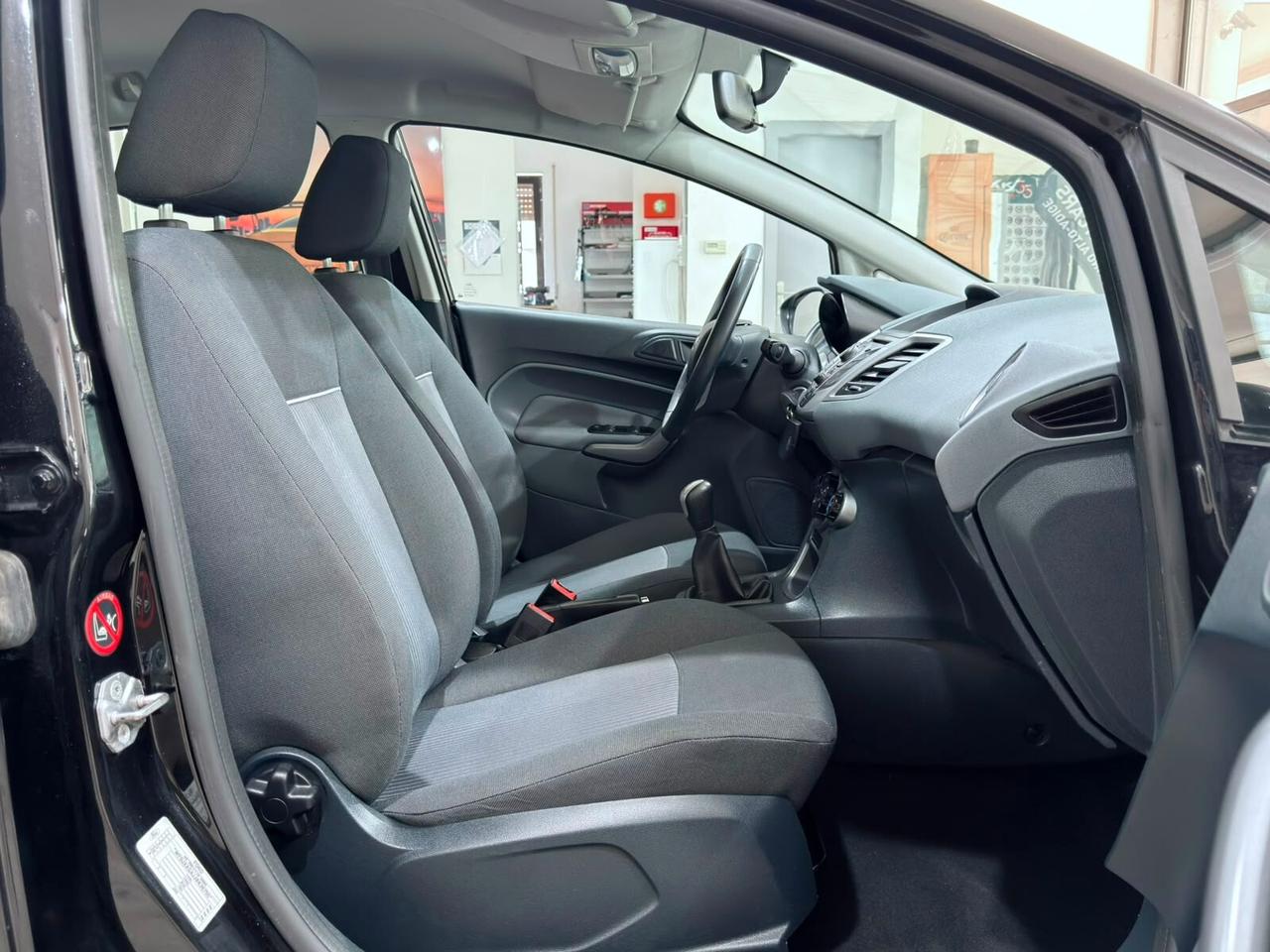 FORD FIESTA 1.2 BENZINA 60CV NEOPATENTATI 80.000km