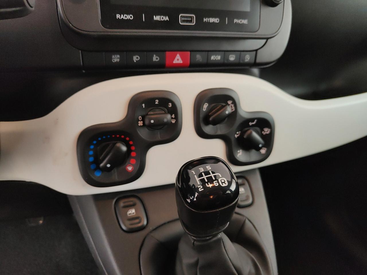 Fiat Panda 1.0 FireFly S&S Hybrid Pandina