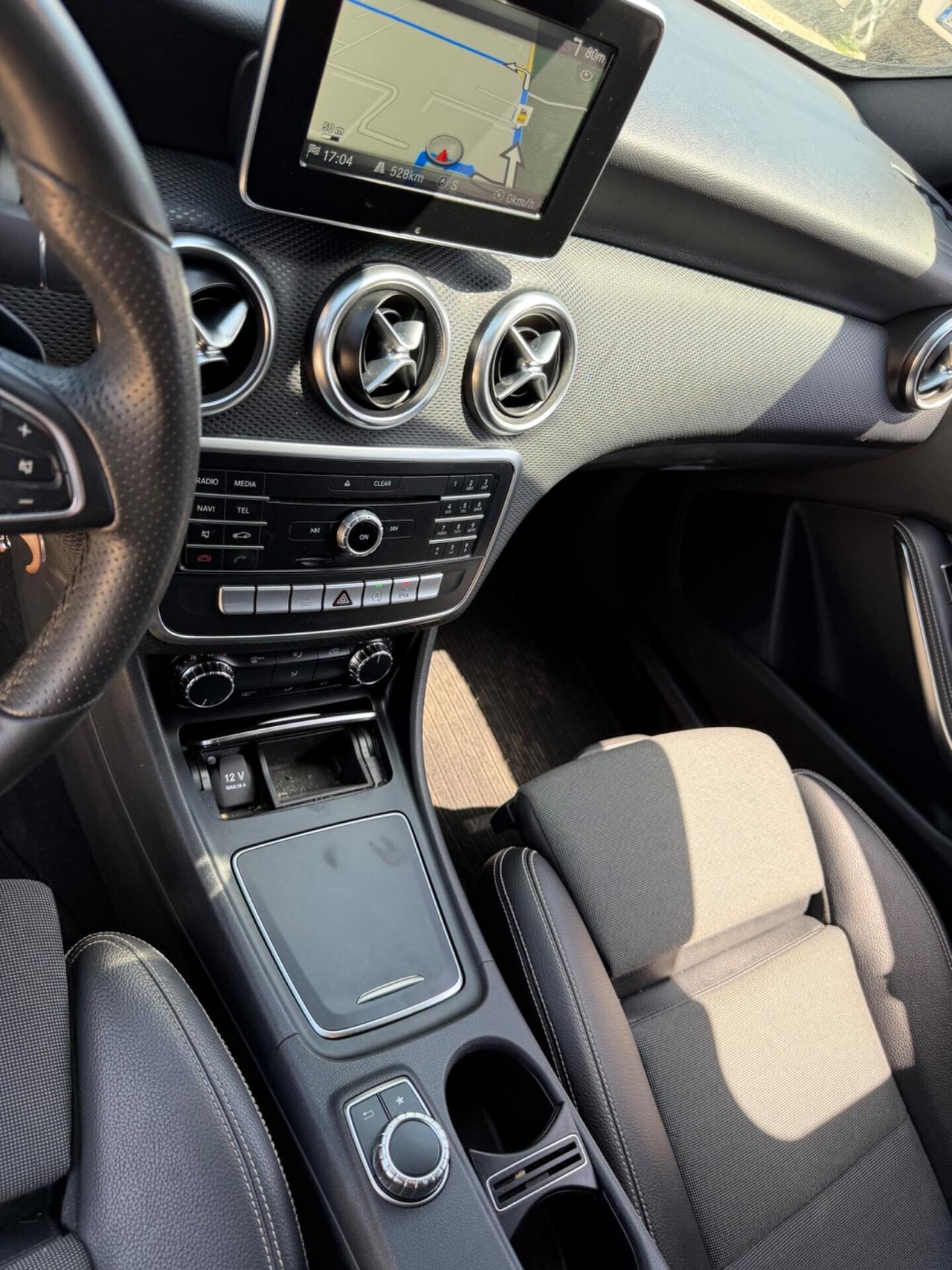 Mercedes-benz A 200 d Automatic 4Matic Sport