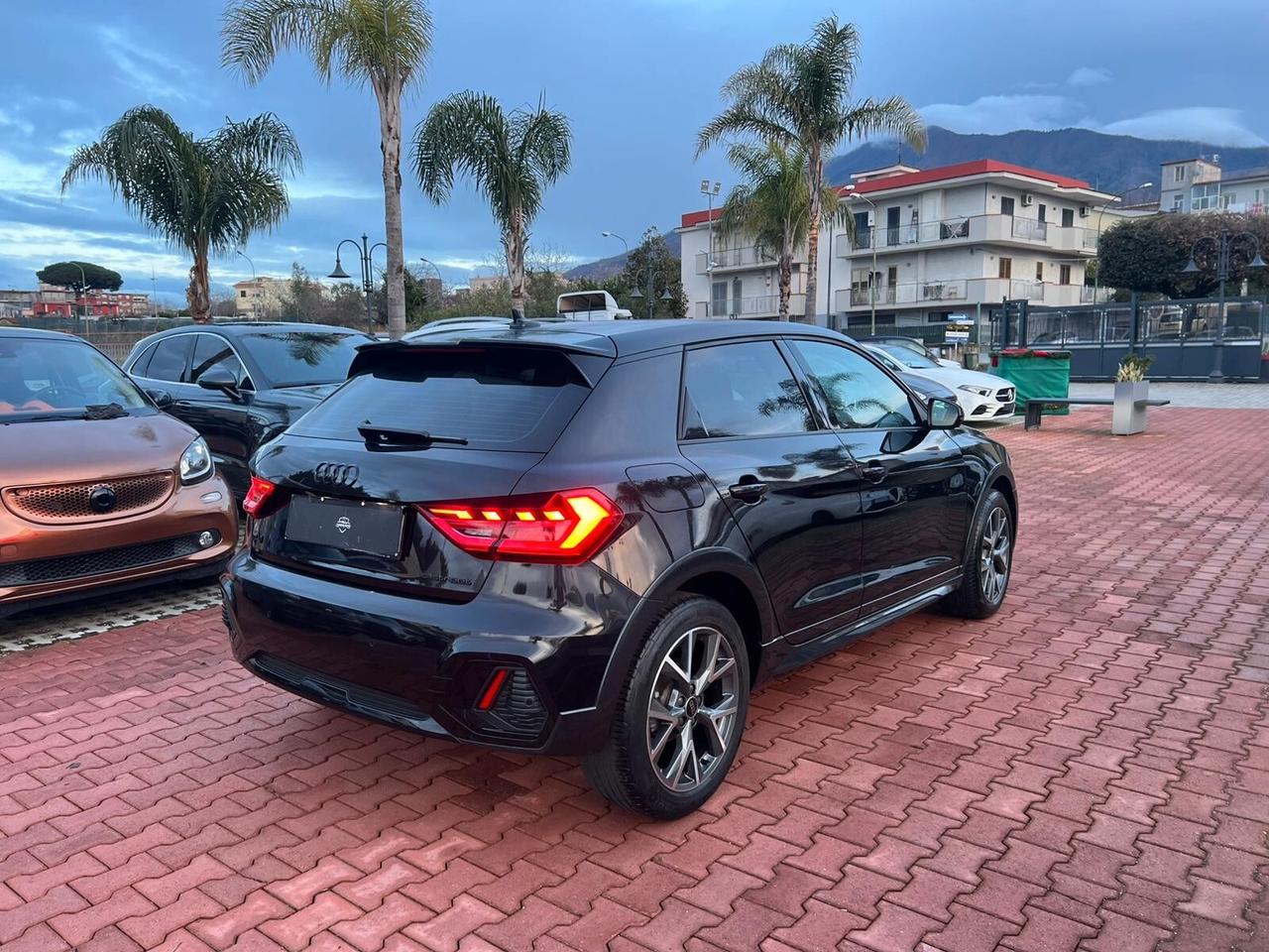 Audi A1 allstreet 30 TFSI S tronic Identity Contrast