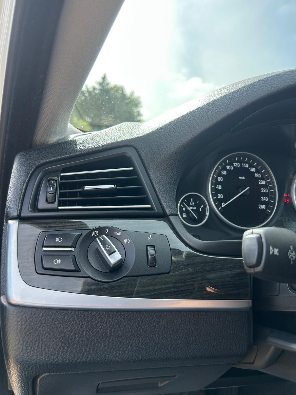 Bmw 520d Touring Luxury-2013
