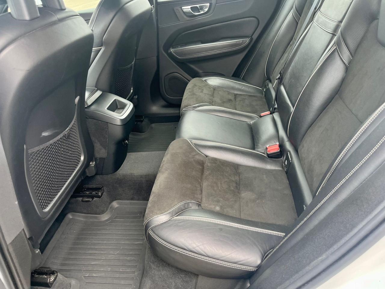 Volvo XC60 2.0d 4x4 R-Design 2018 139.000km perfetta