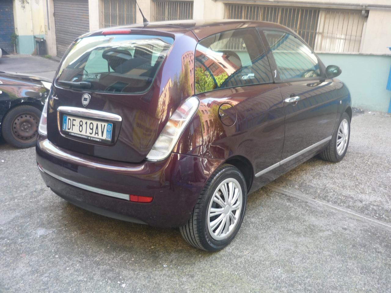 Lancia Ypsilon 1.2 Oro Giallo