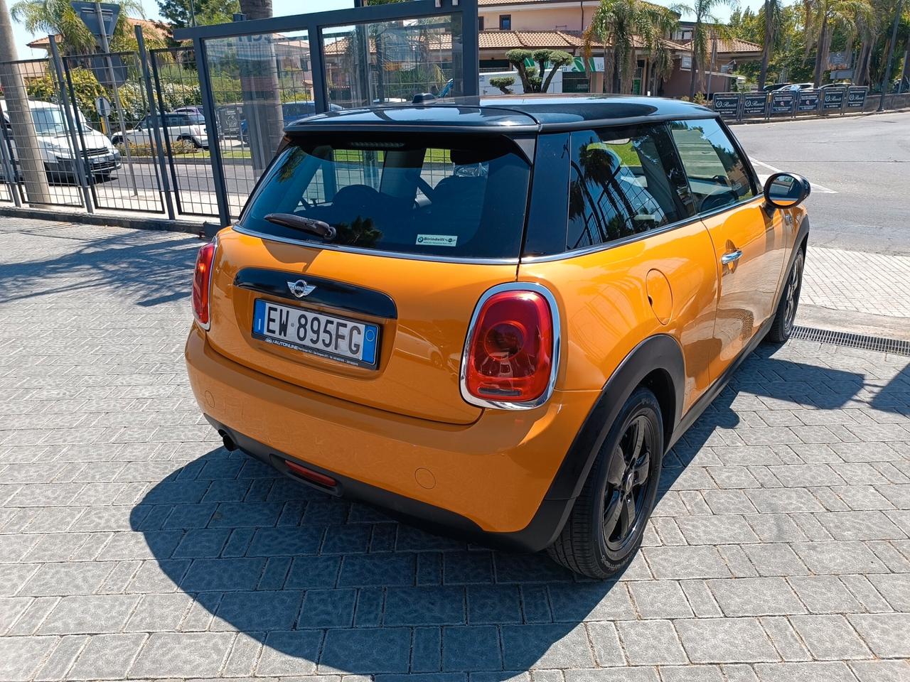 Mini Cooper One D 2015
