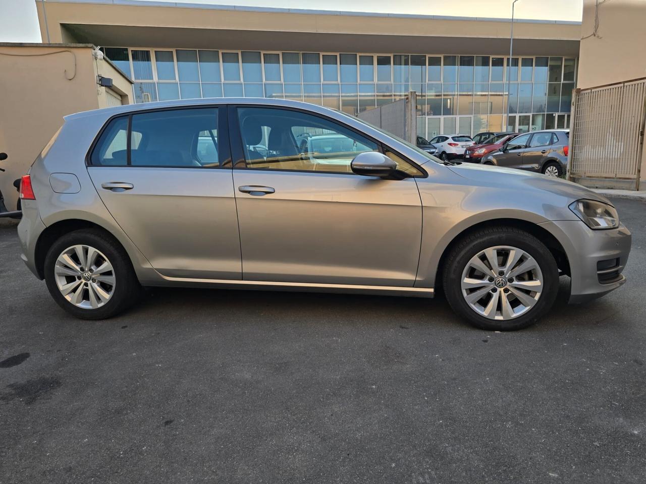 Volkswagen Golf 1.6 TDI 110 CV 5p. Executive BlueMotion Technology garanzia 12 mesi