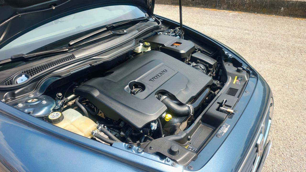 Volvo C30 1.6 D Summum