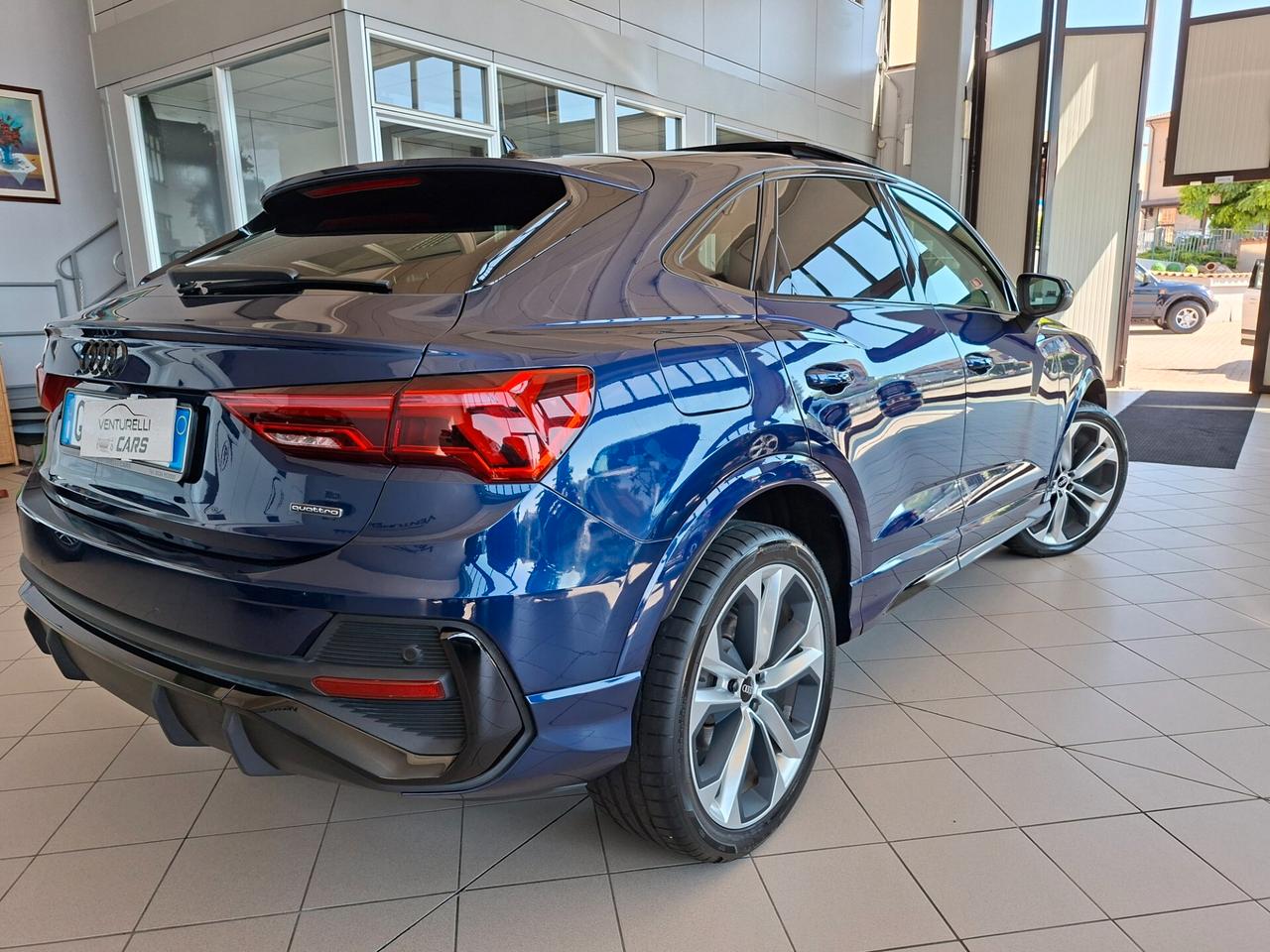 Audi Q3 SPB 35 TDI quattro S tronic line edition CON TETTO