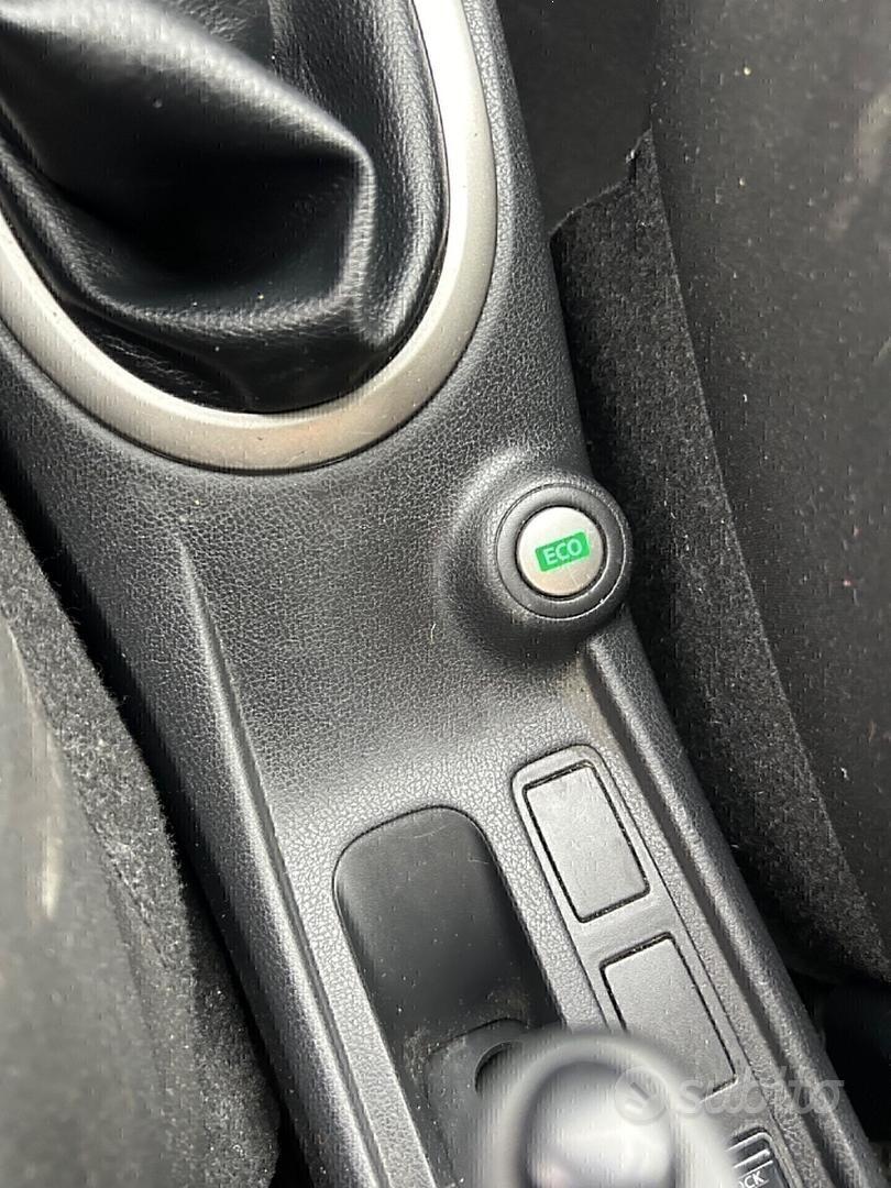Nissan Note 1.5deuro 6 neopatentati modello nuovo