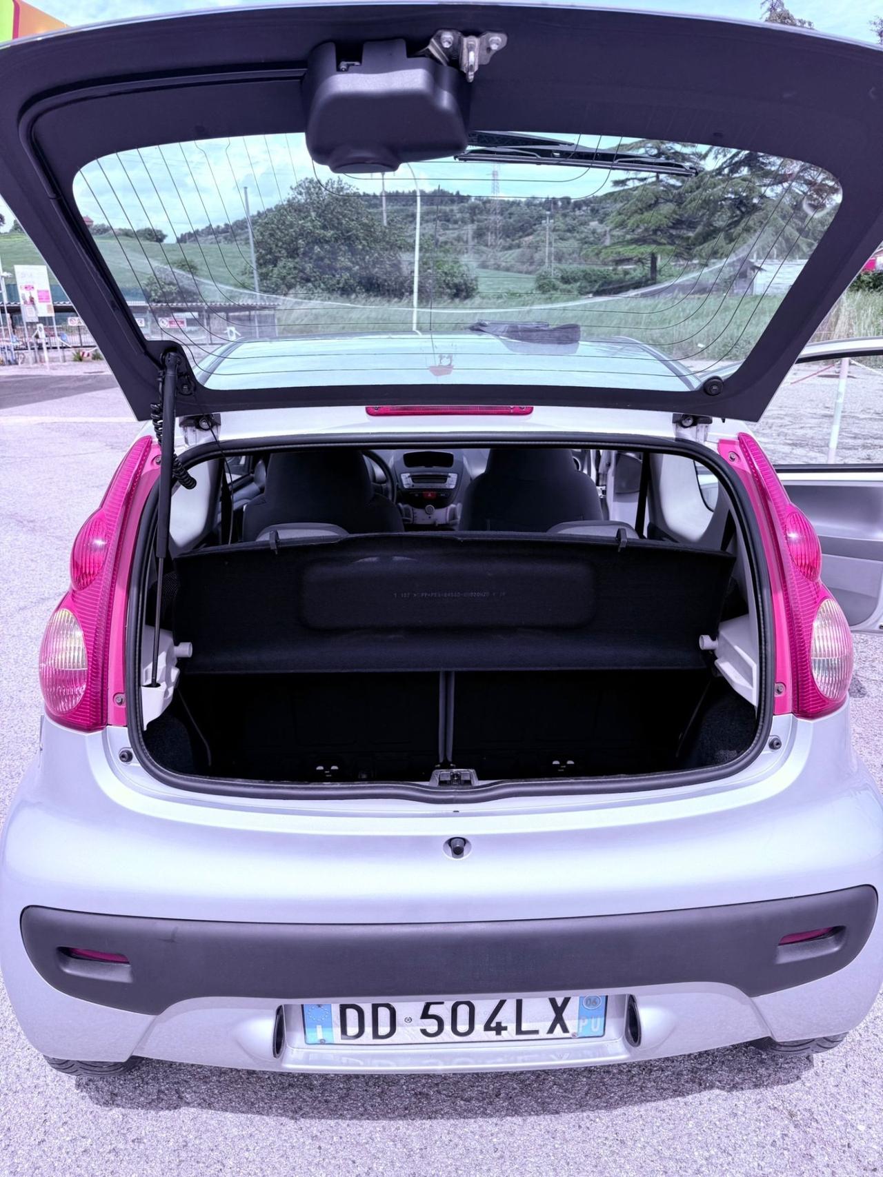 Peugeot 107 1.0 68CV 3p. Ok neopatentati