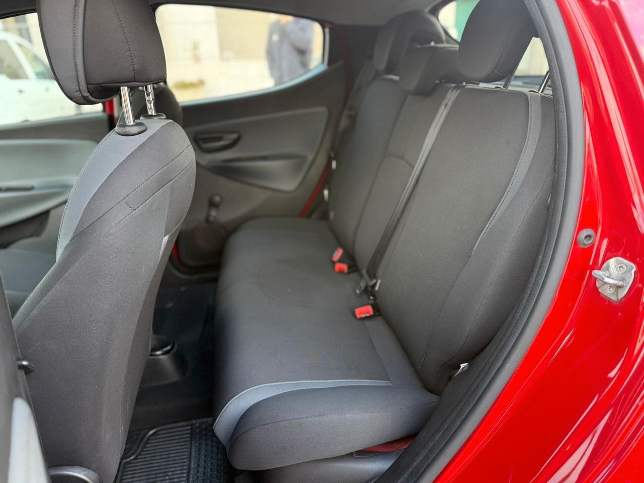 Lancia Ypsilon 1.2 69 CV 5 porte Gold , NEOPATENTATI