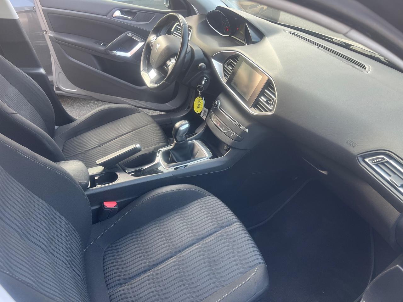 Peugeot 308 BlueHDi 150 S&S Business