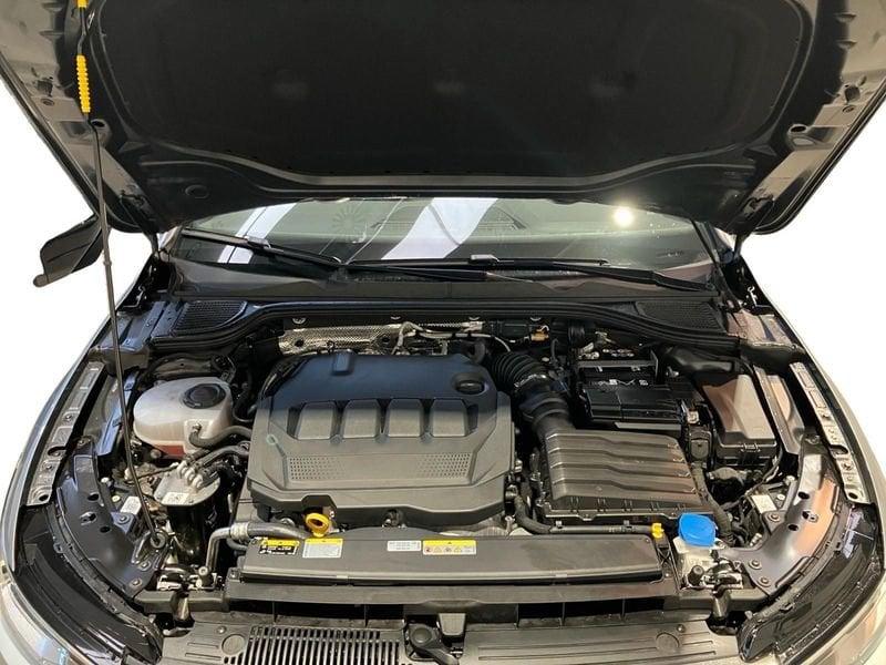 Volkswagen Golf 2.0 TDI SCR 110KW R-Line DSG