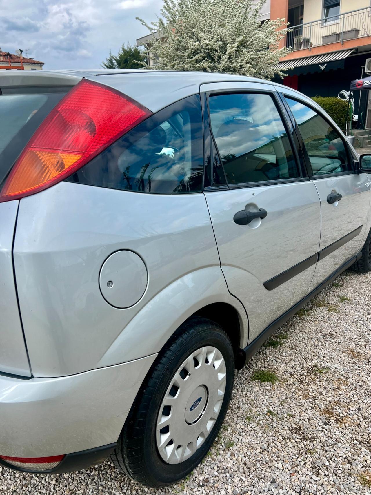 Ford Focus 1.8 TDDi cat 5p. Ambiente