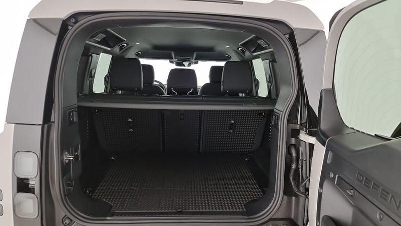 Land Rover Defender 110 3.0D I6 200 CV AWD Auto X-Dynamic SE