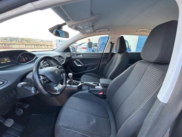 Peugeot 308 BlueHDi 130 S&S Business