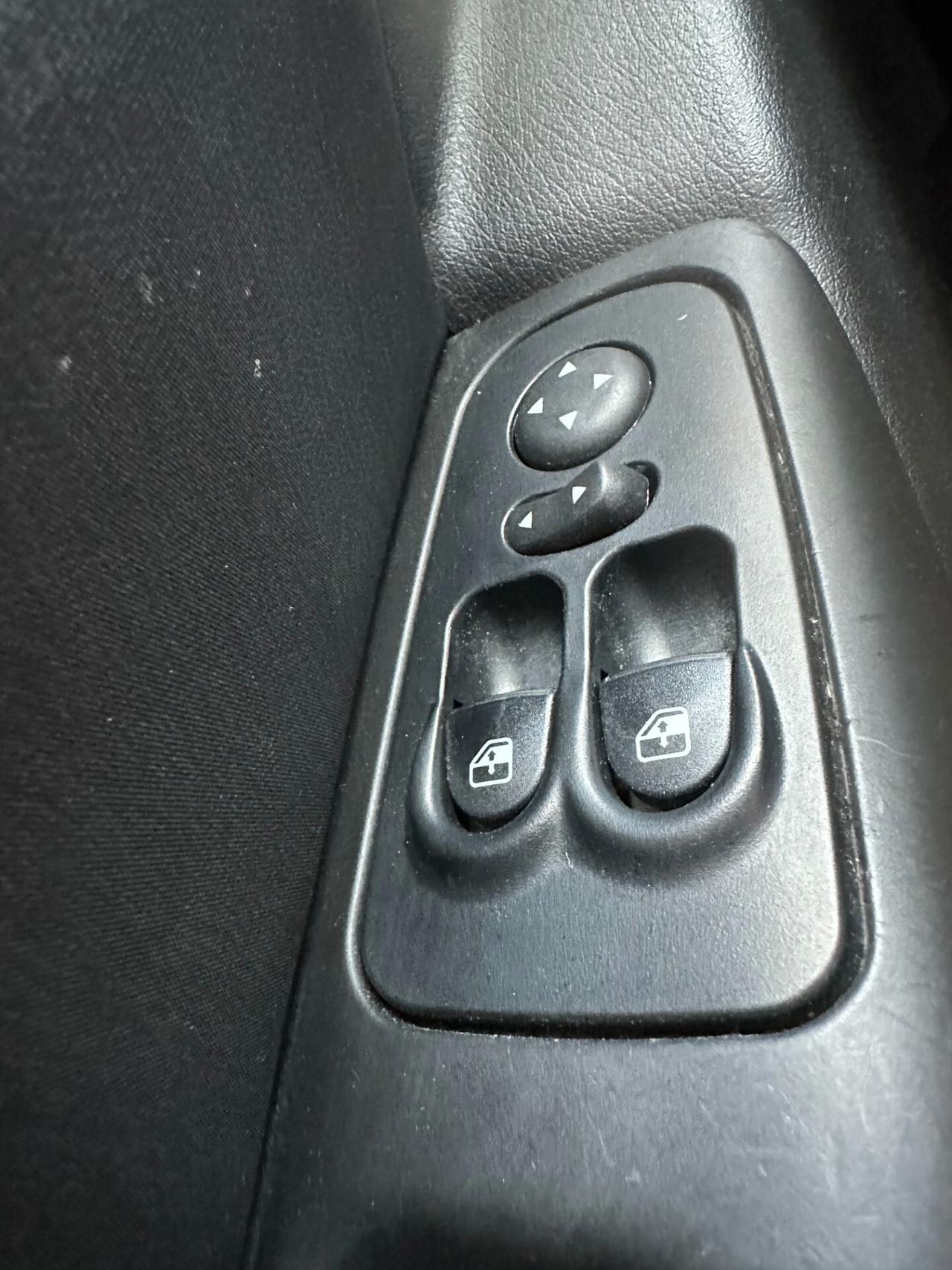 Lancia Ypsilon 1.2 Benz (Euro 5A), neopa, uni propriet, impeccabile