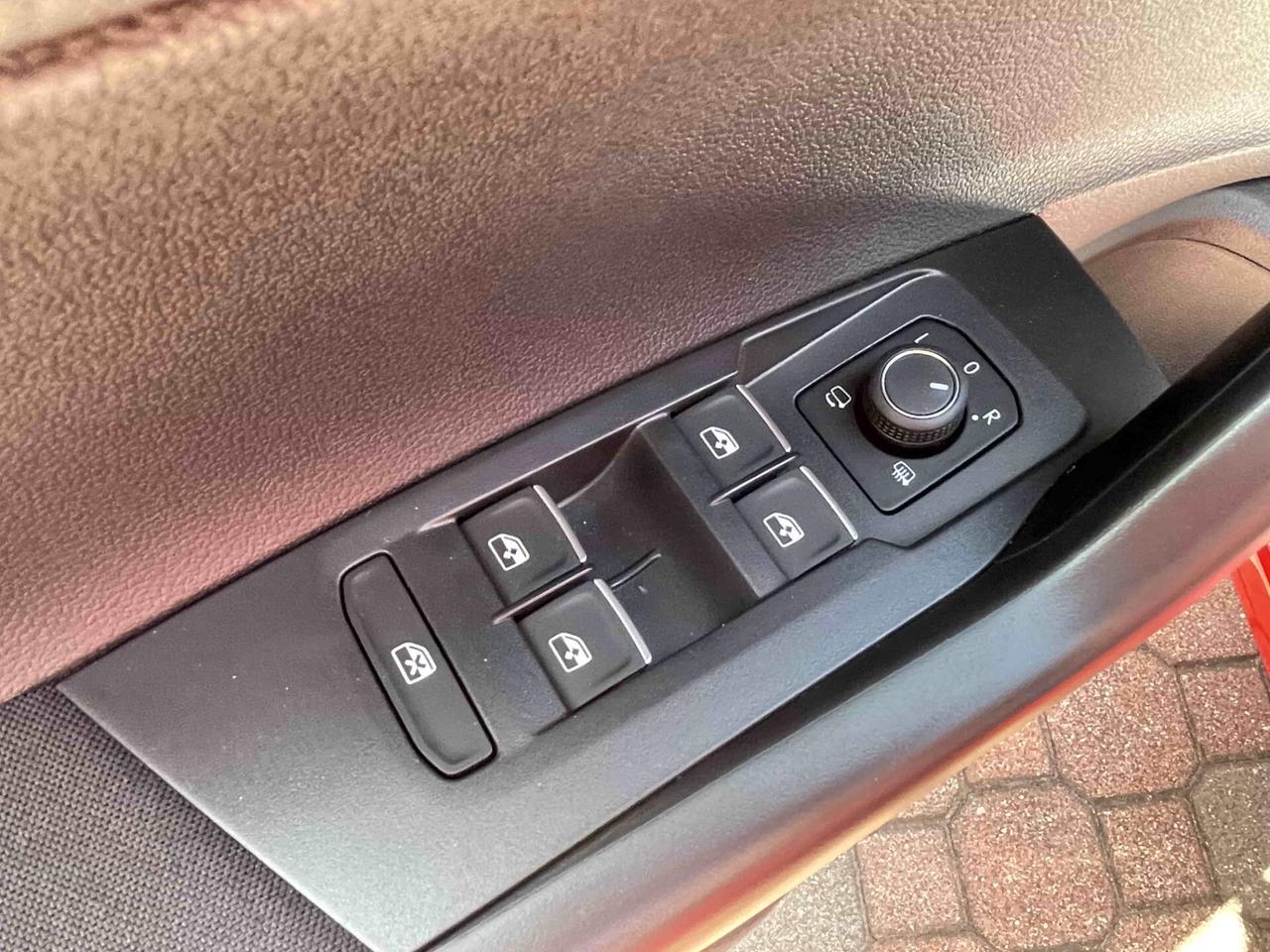 Volkswagen Taigo 1.0 TSI 110 CV R-Line