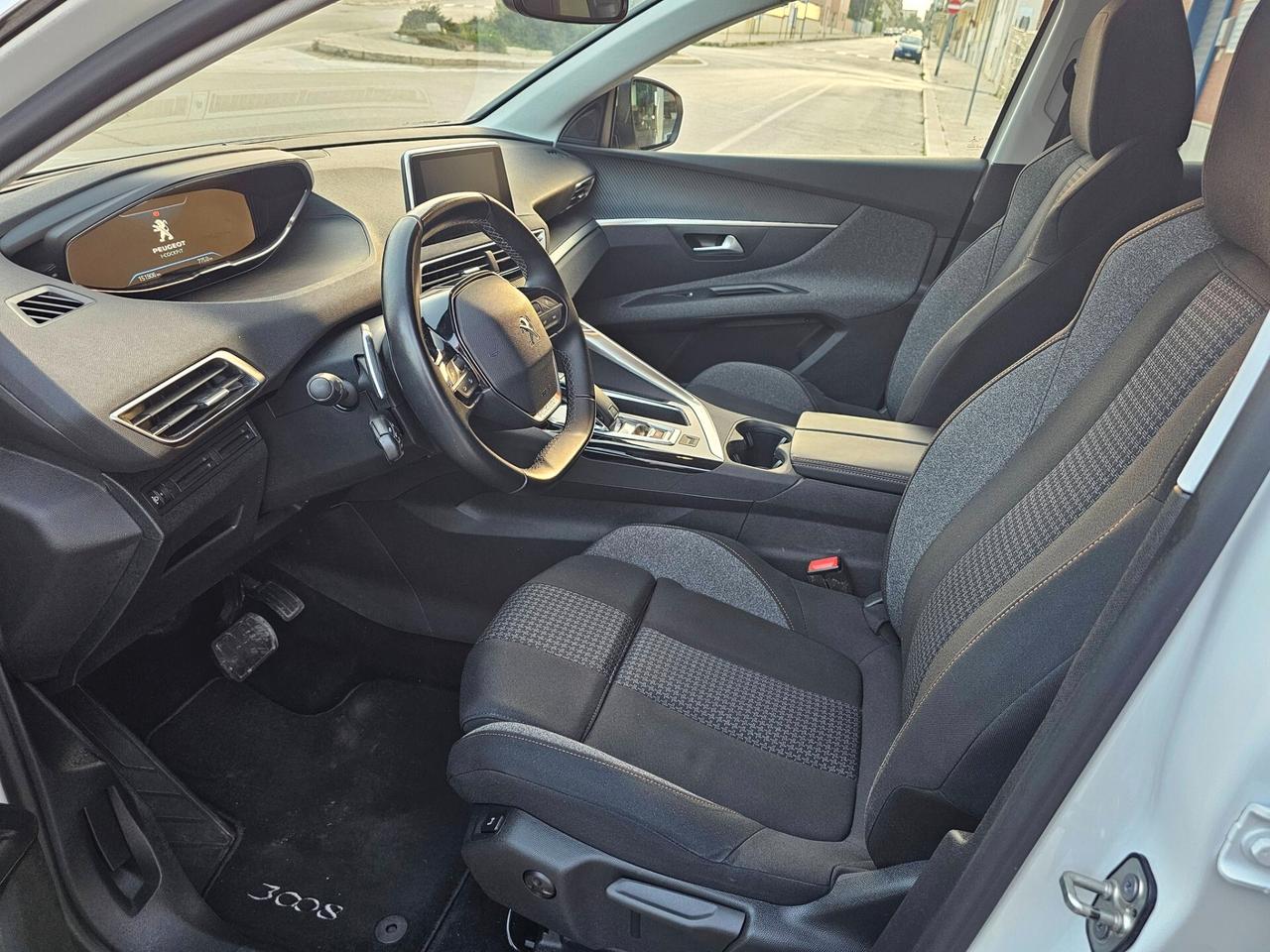 PEUGEOT 3008 1.5 BLUEHDI 131CV EAT8 ALLURE FULL