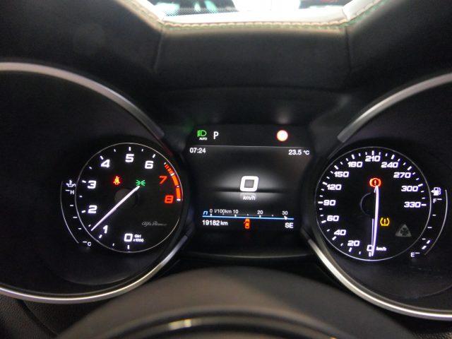 ALFA ROMEO Stelvio 2.9 Bi-Turbo V6 510 CV QV CARBO-AKRAPOVIC