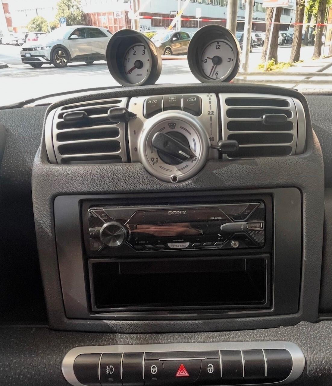 SMART PASSION FORTWO DIESEL 800 45CV TETTO PANORAMICO CAMBIO AUTOMATICO / SEQUENZIALE OK NEOPATENTATI