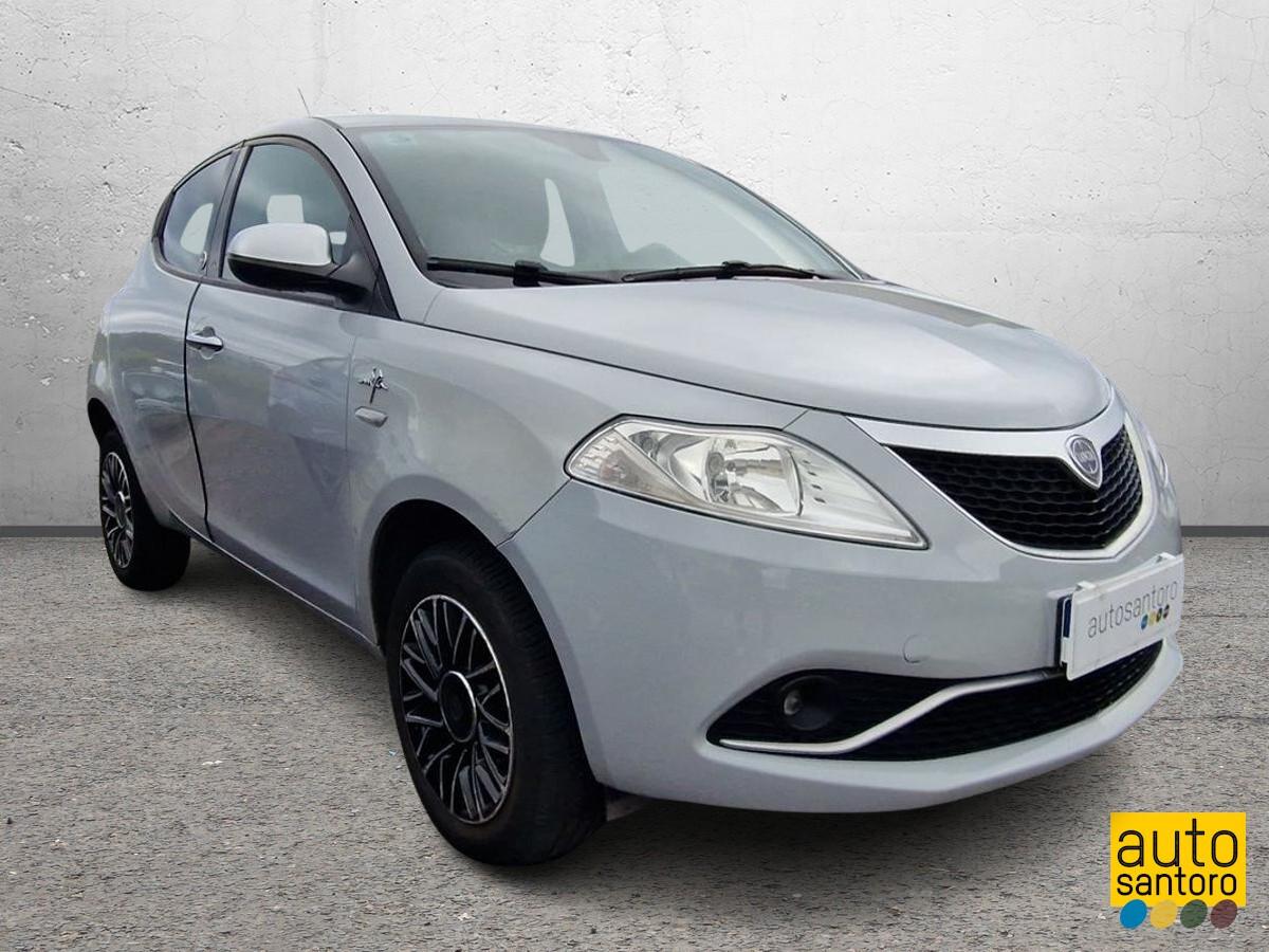 LANCIA YPSILON 900 SILVER