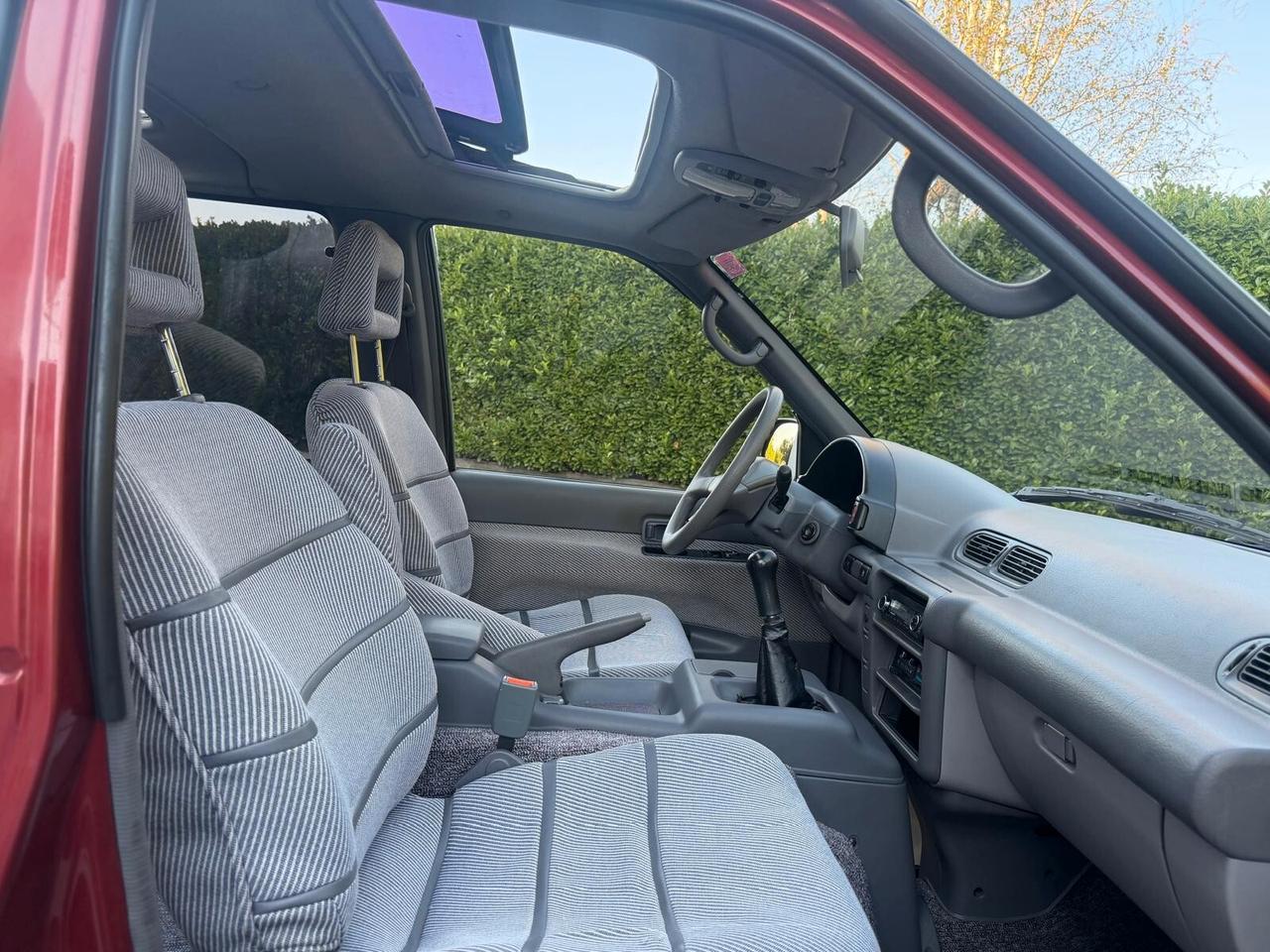 Nissan Serena 2.0i 16V cat 5 porte SLX