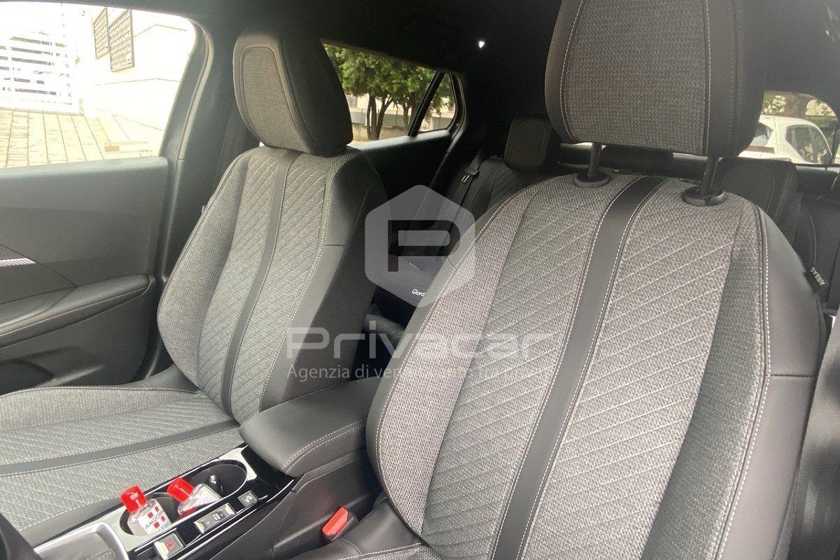 PEUGEOT 2008 PureTech 100 S&S Allure
