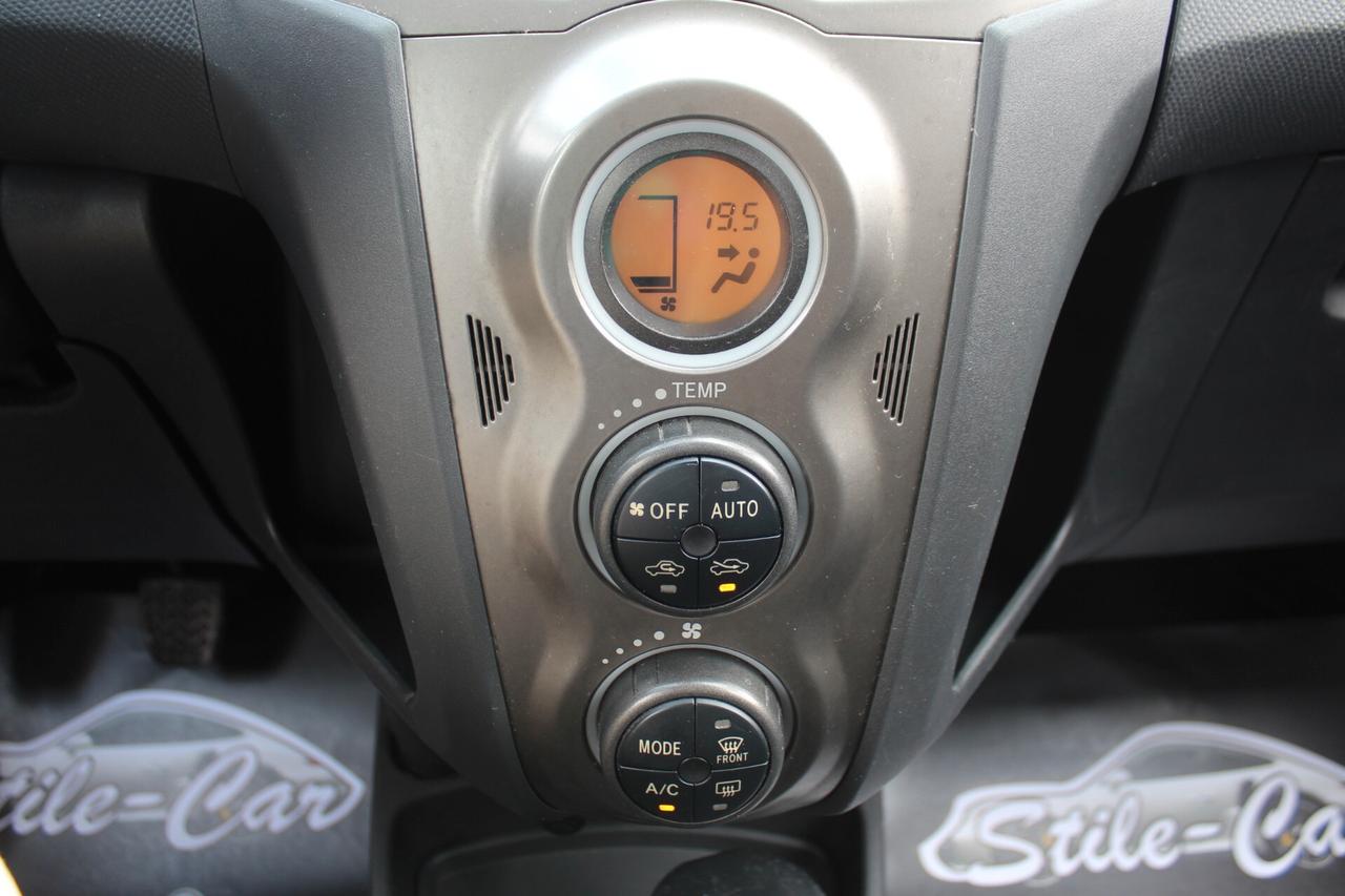Toyota Yaris 1.4 D-4D DPF 5 porte Sol