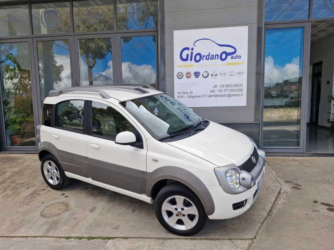 Fiat Panda 1.3 MJT 16V DPF 4x4 Climbing