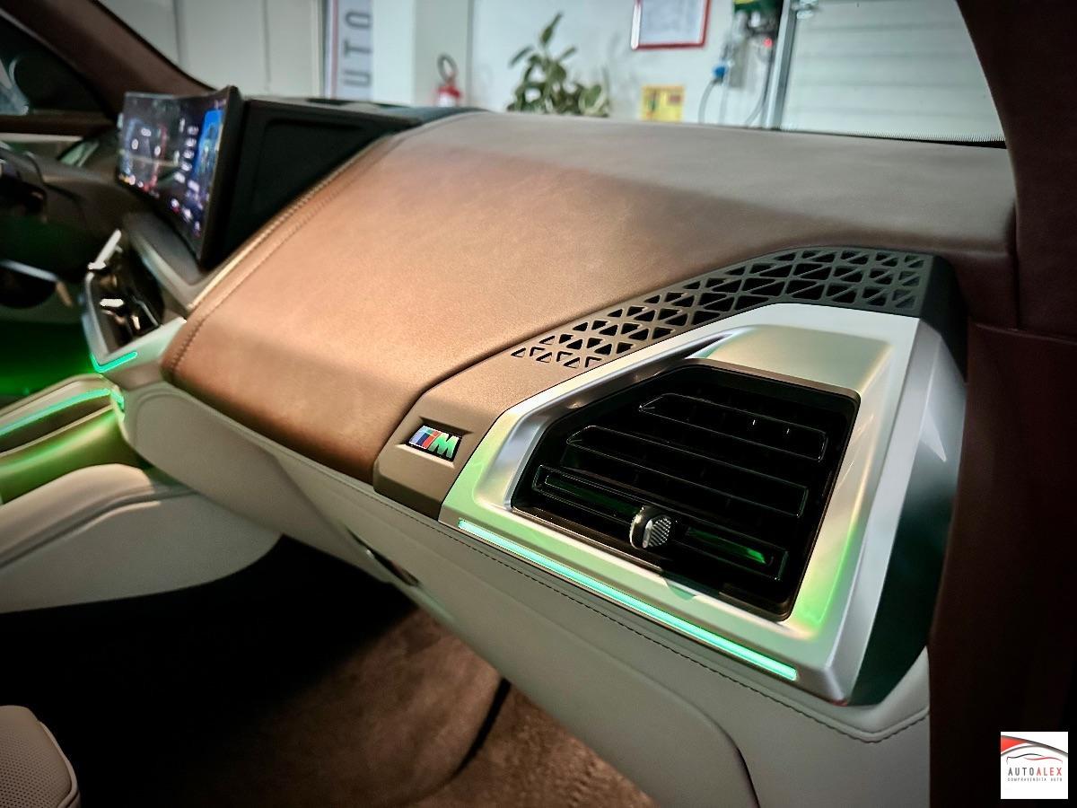 BMW - XM - 4.4 phev 653 cv