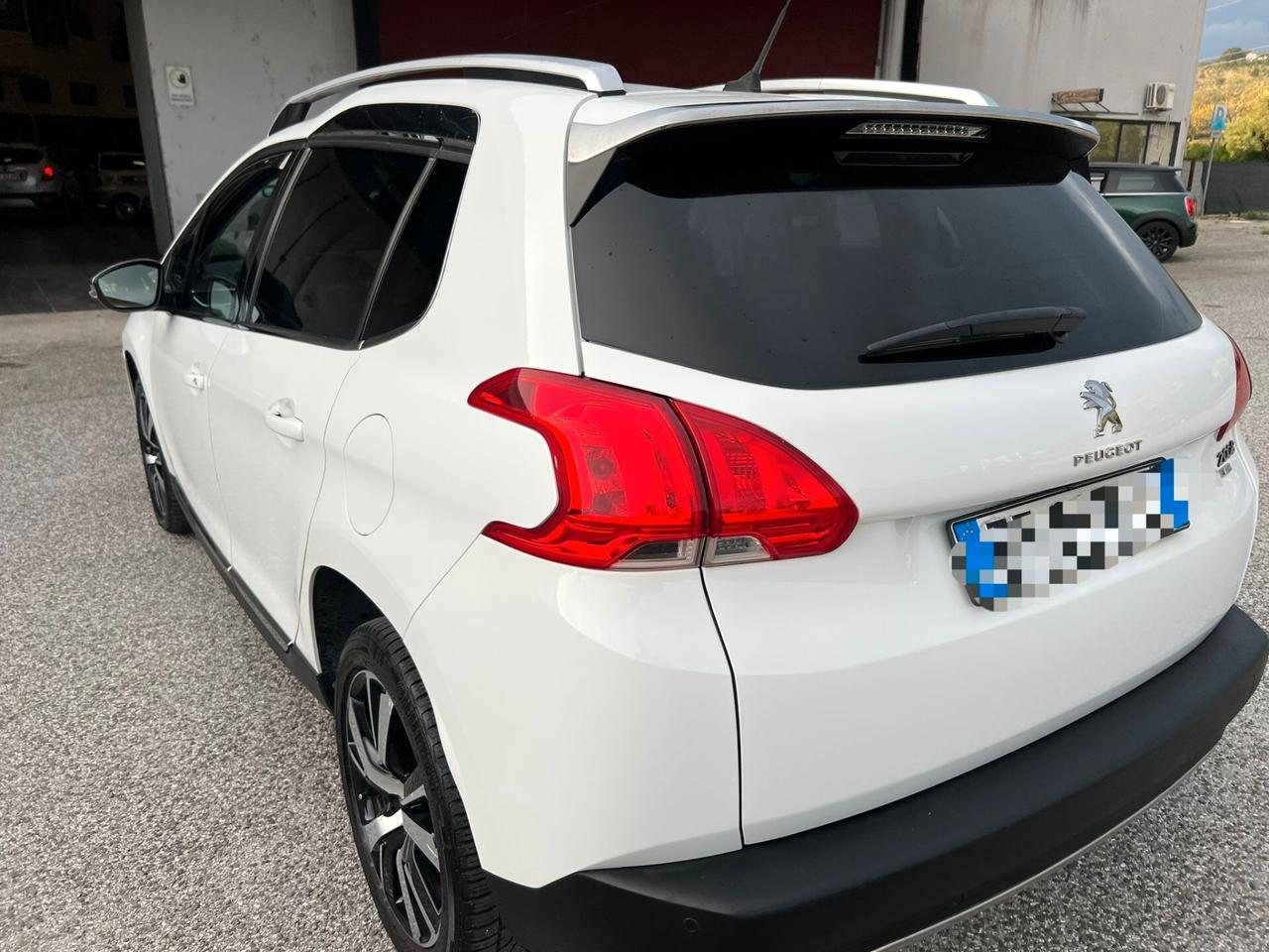 Peugeot 2008 1.6 e-HDi 115 CV Stop&Start Allure