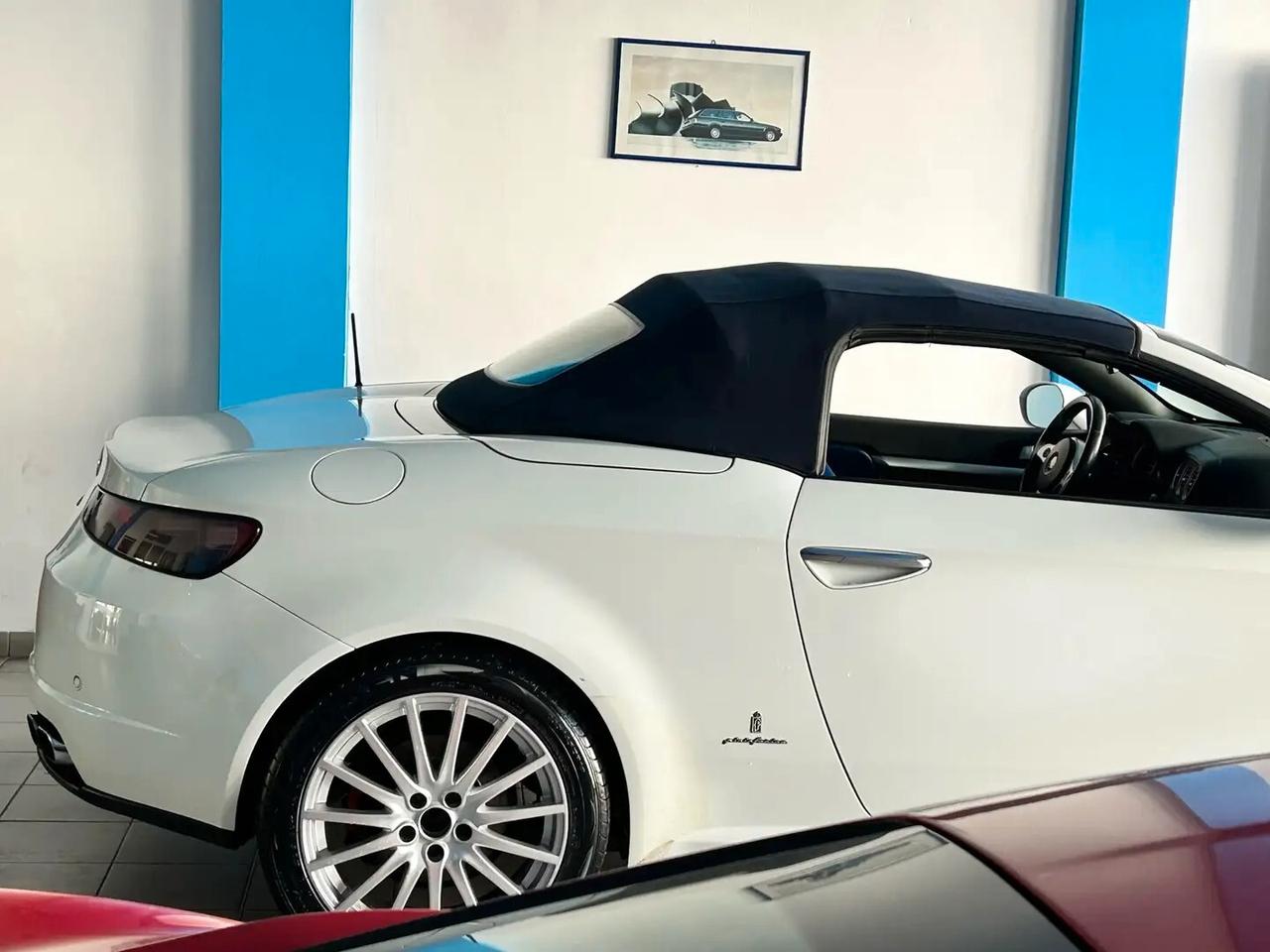 Alfa Romeo Spider 2.4 JTDm 200CV Q-Tronic