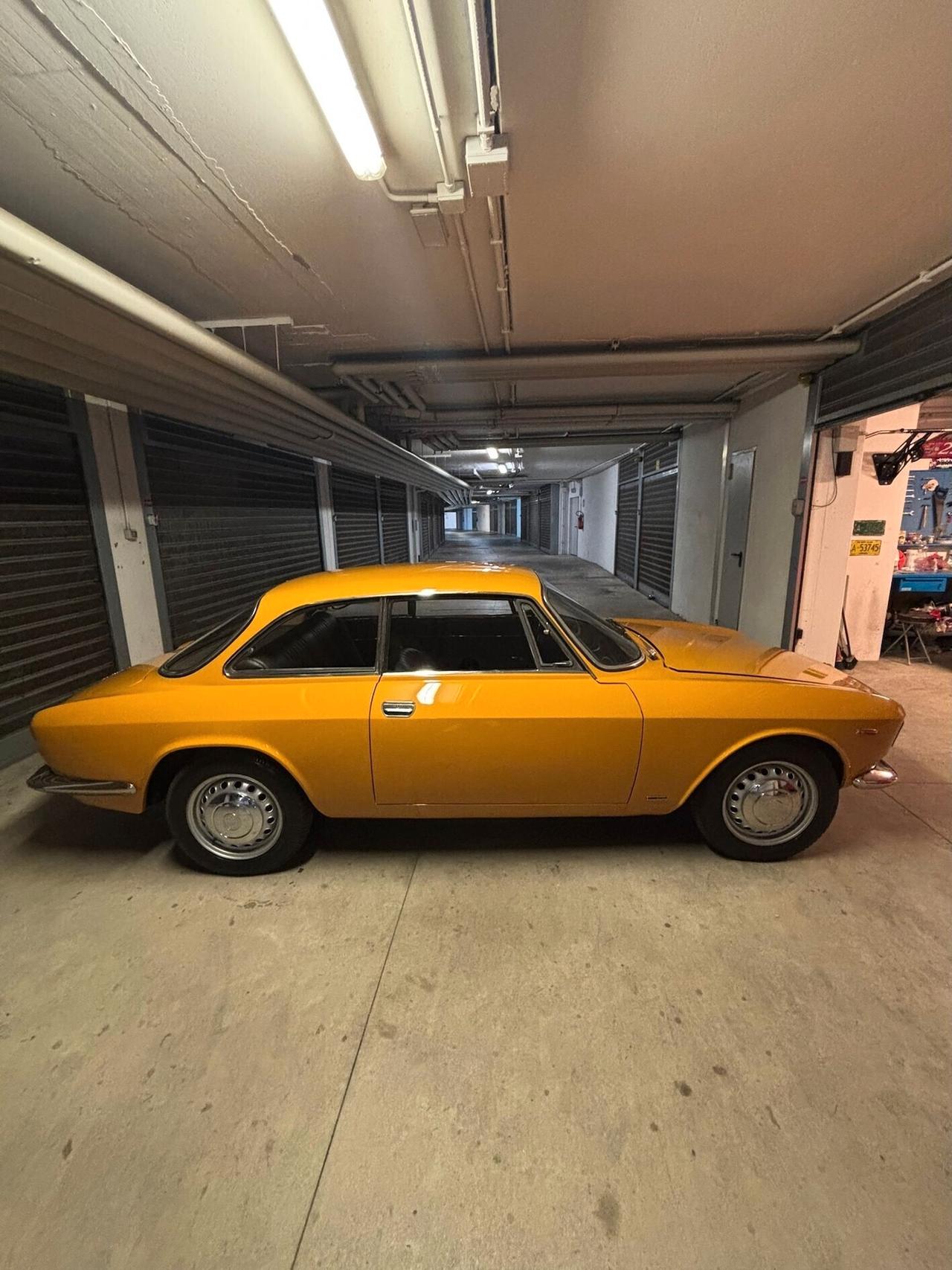 Alfa Romeo GT 1300