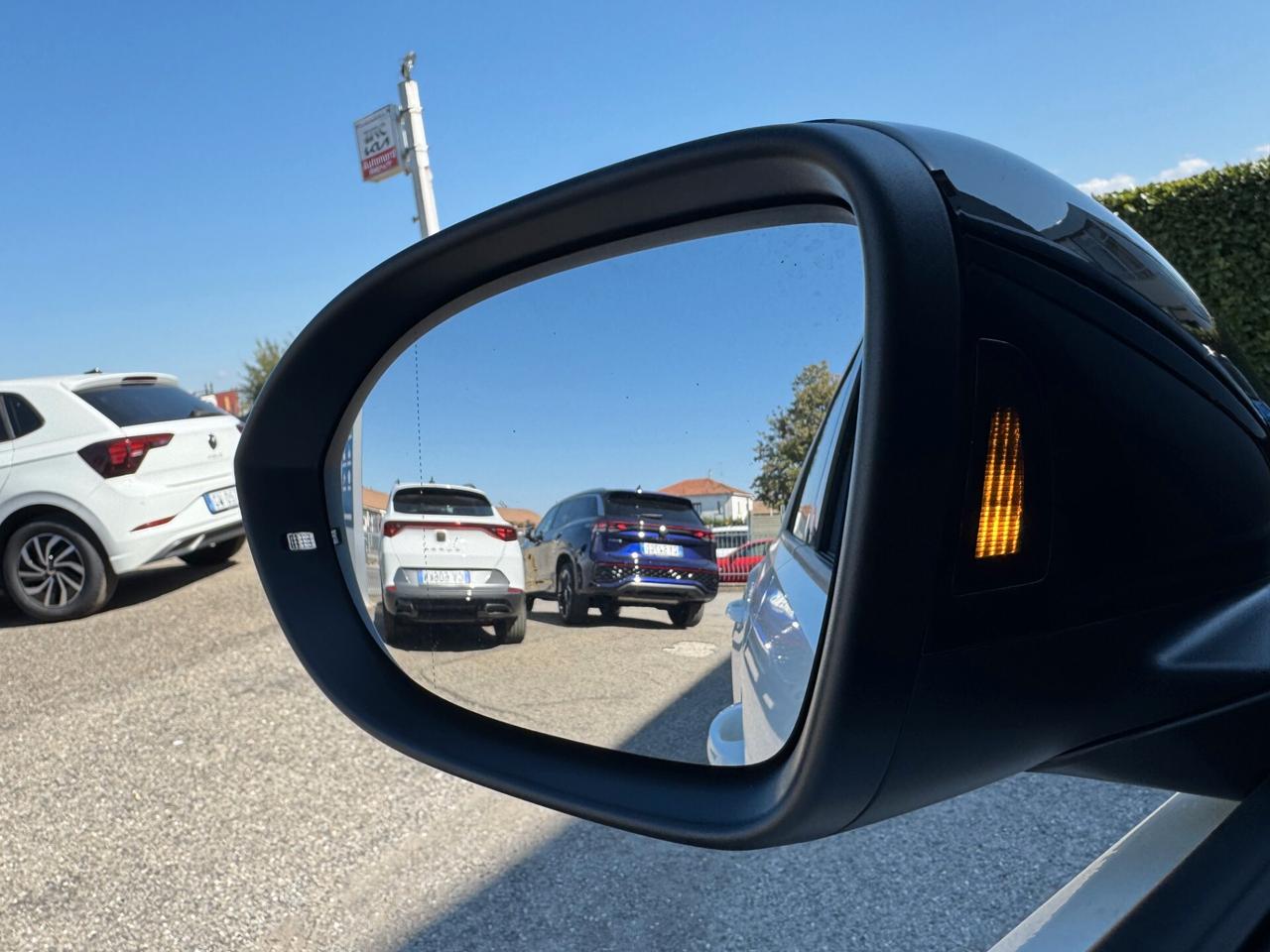 Volkswagen T-Roc 1.5 tsi Style dsg / NO VINCOLI / Fari Matrix