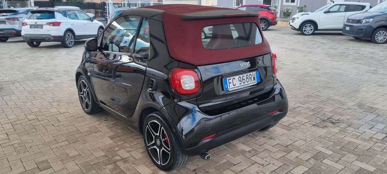 Smart ForTwo 1.0 twinamic cabrio Urban 71 CV Per Neopatentato