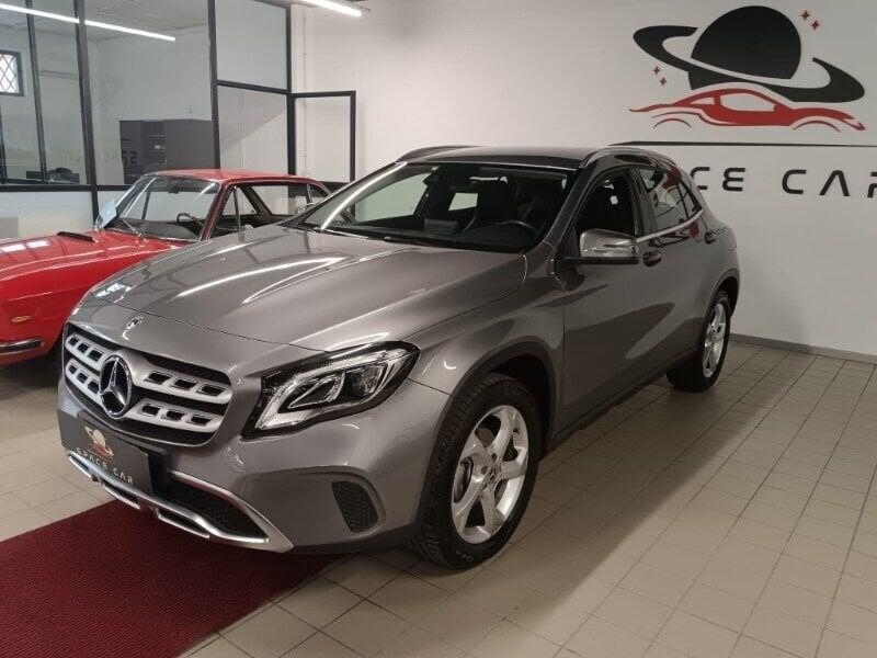 Mercedes-Benz GLA GLA 200 d Automatic Premium