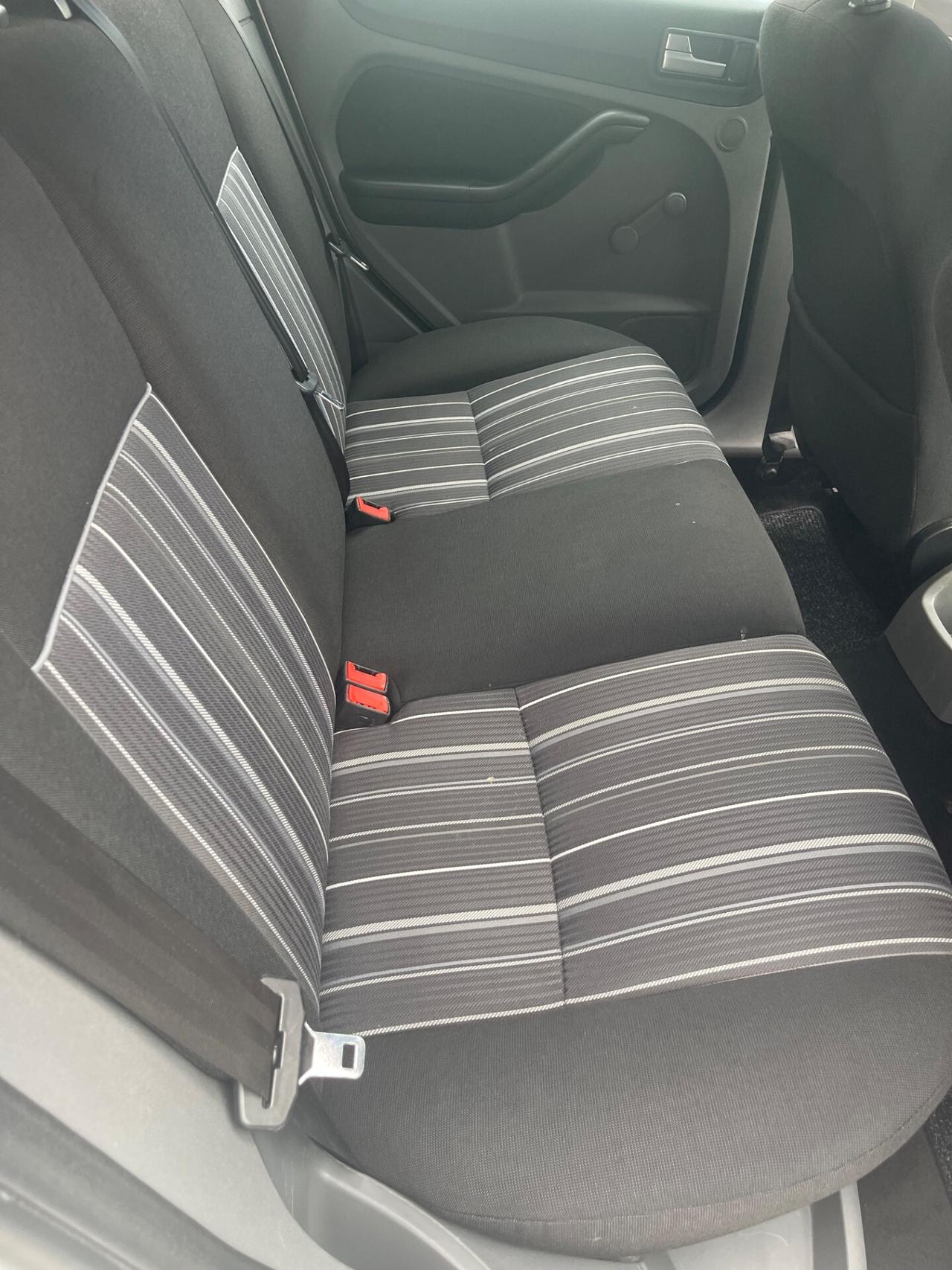 Ford Focus 1.6 105 CV SOLO 100 MILA KM