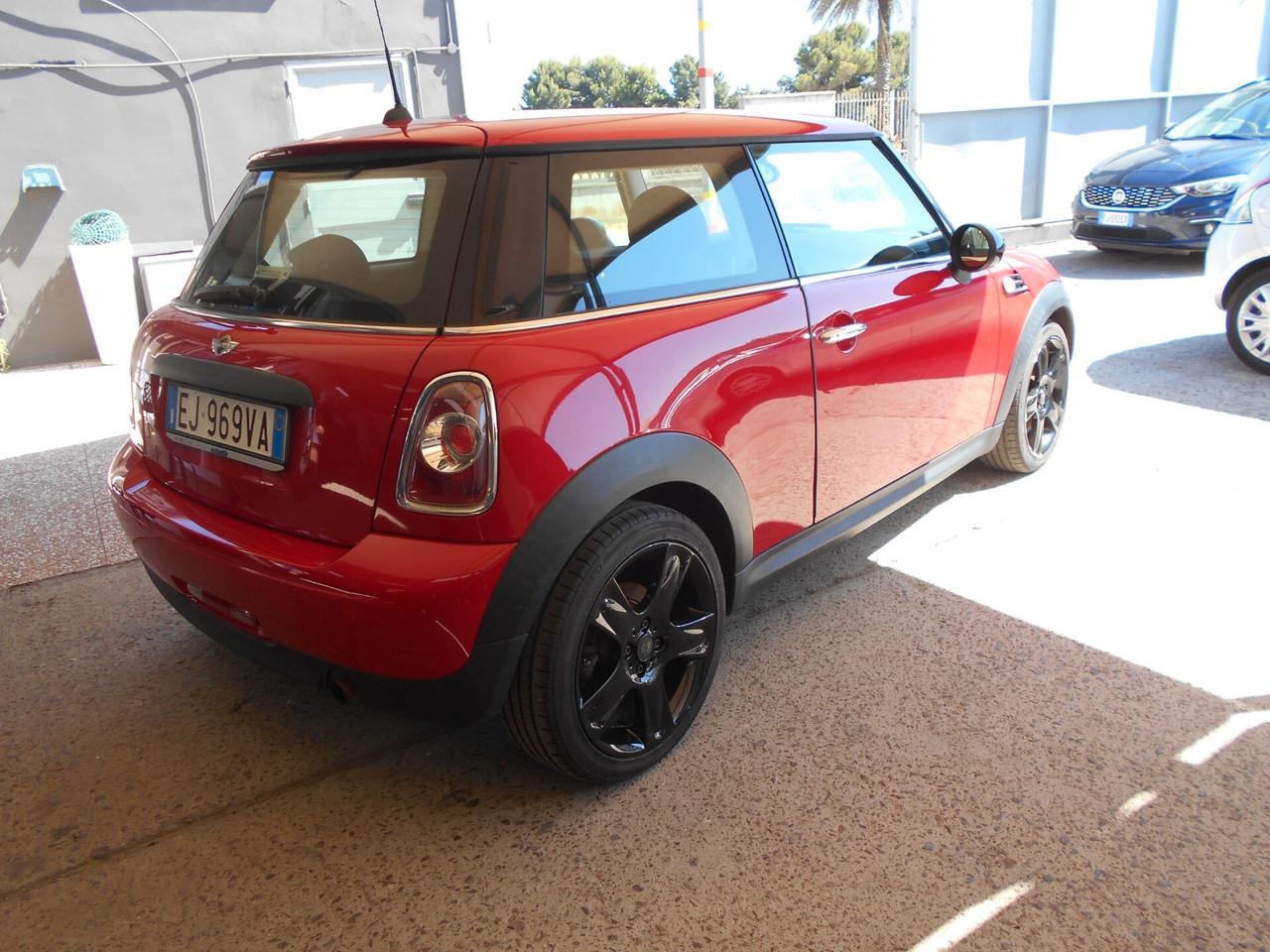Mini 1.6 16V One (55kW)