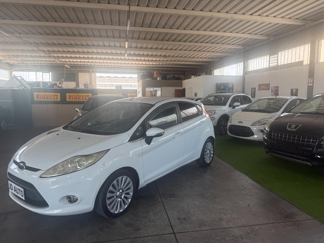 Ford Fiesta 1.4 TDCi 68CV 5 porte Titanium