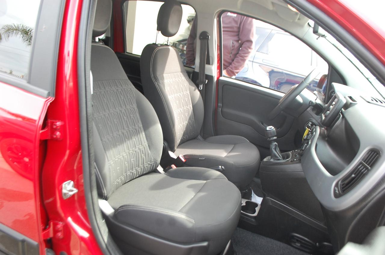 Fiat Panda 1.0 firefly hybrid 70CV S&S City Cross Uff Italy