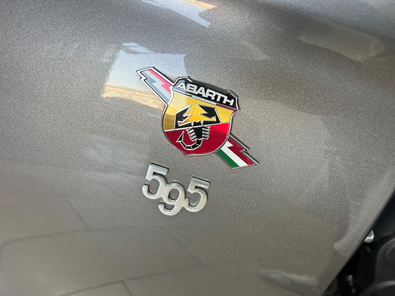 Abarth 595 C 1.4 Turbo T-Jet 160 CV MTA Competizione