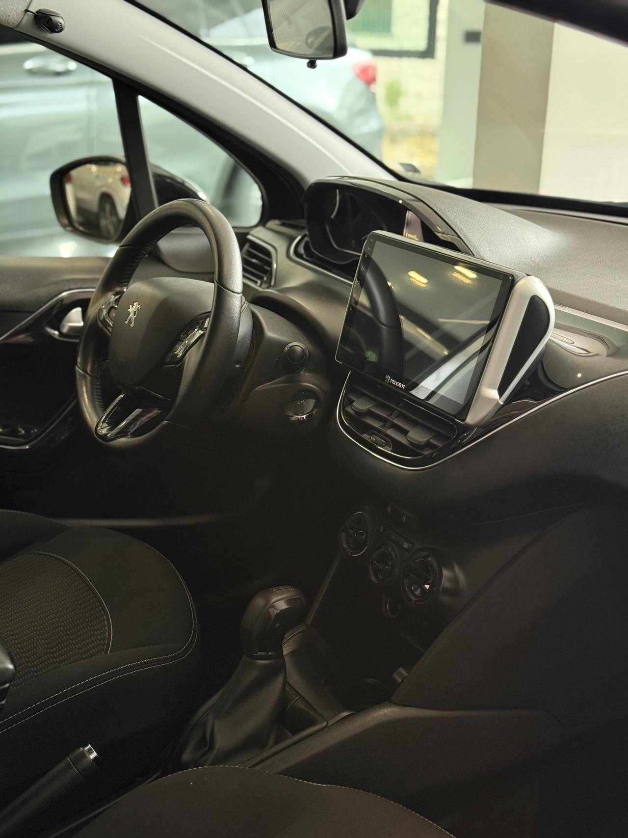 Peugeot 208 PureTech 82 5 porte Allure
