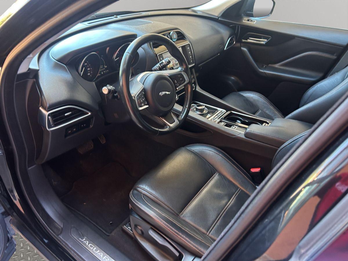 JAGUAR - F-Pace - 2.0 D 180 CV aut. R-Sport