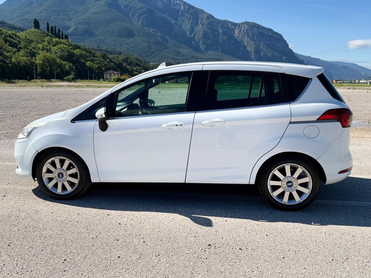 Ford B-Max 1.5 TDCi 75 CV Titanium ok neopatentati