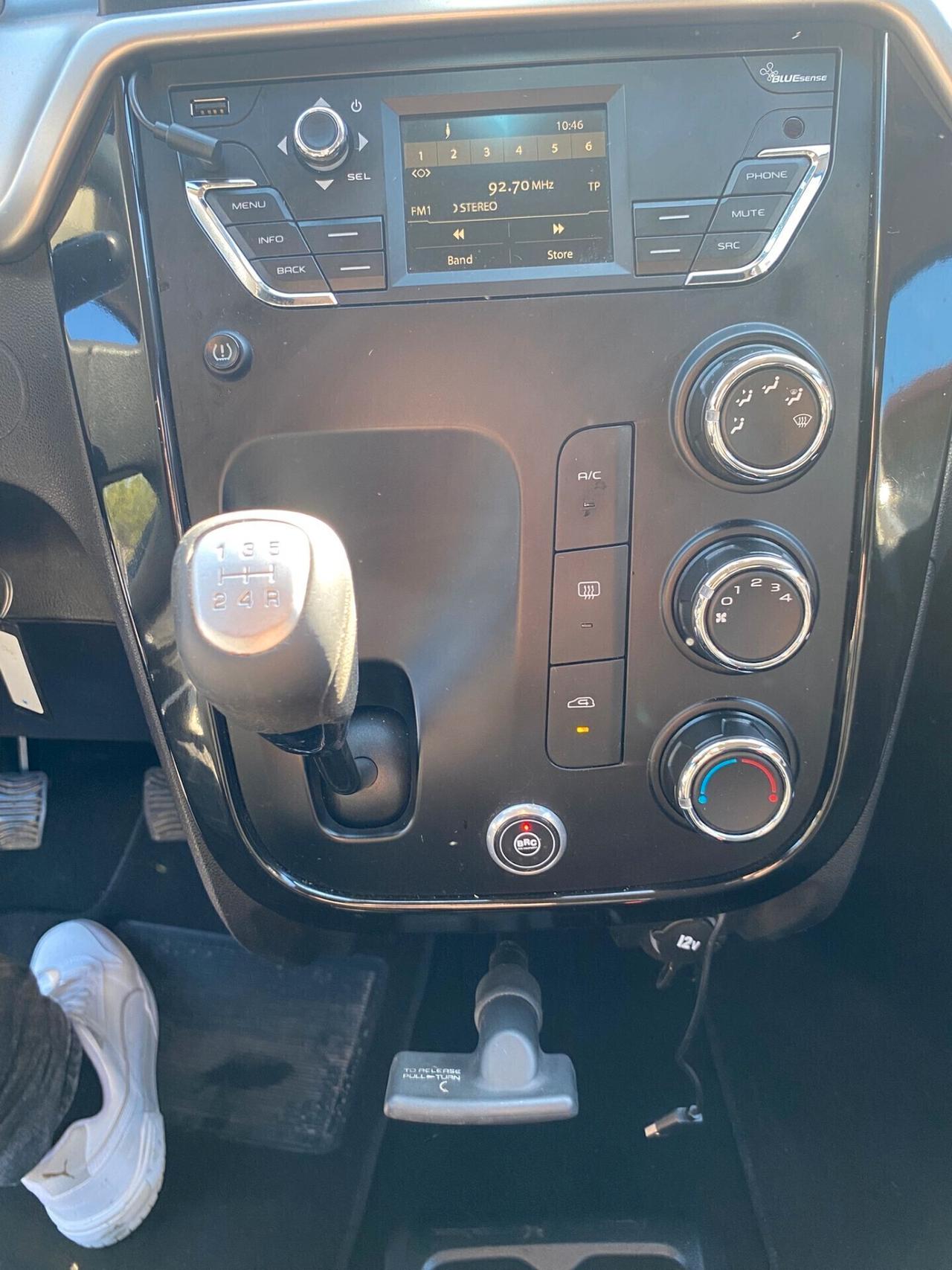 Mahindra KUV100 1.2 VVT M-Bifuel(GPL) K6+