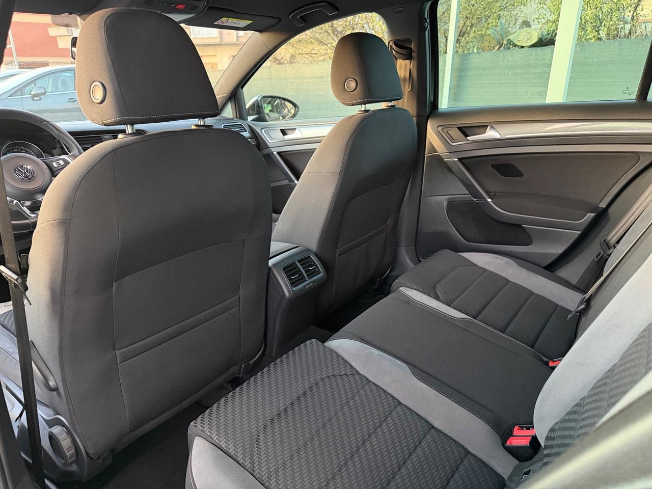 Volkswagen Golf 1.6 TDI 115 CV R-Line
