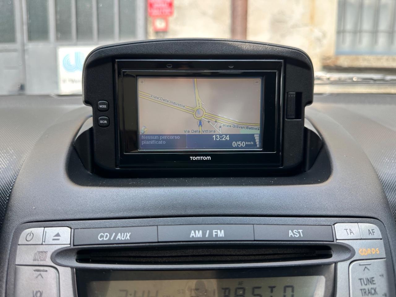 Toyota Aygo 1.0 12V 5 porte BENZINA - NAVI NEOPATENTATI