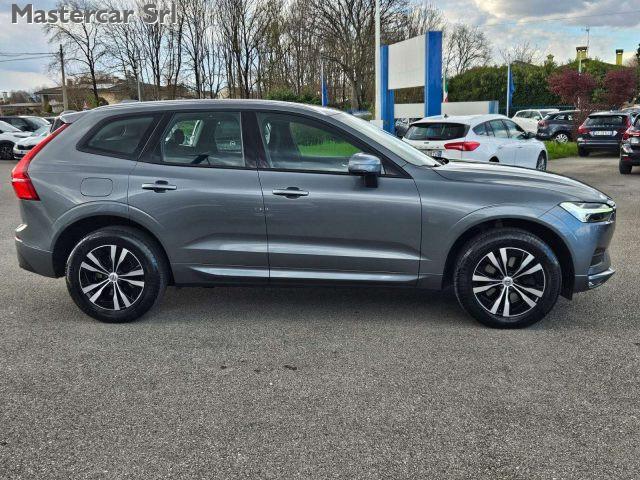 VOLVO XC60 XC60 2.0 b4 Momentum Business awd auto -GE726SL